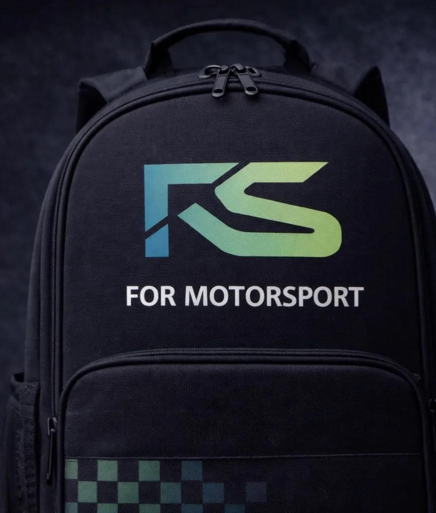 Comment créer une identité visuelle pour une marque de motorsportalliant performance et responsabilité ?